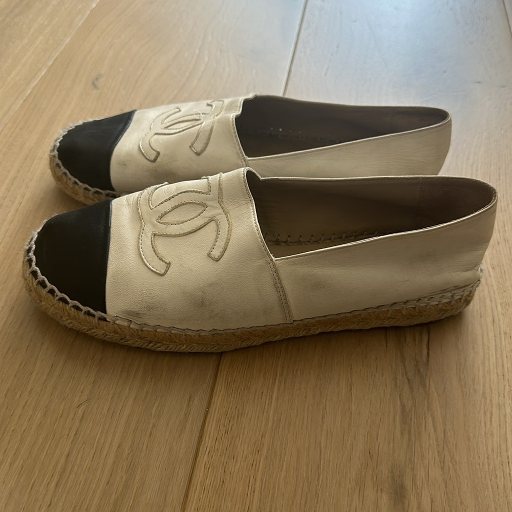 Chanel Women Cc Logo Lambskin Leather Espadrilles White Black size EU 38 - Picture 5 of 10